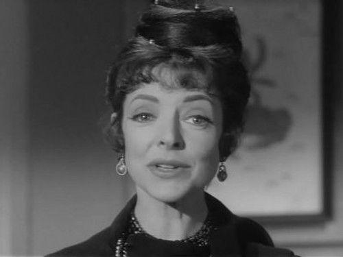 Perry Mason Season 7 Episode 22 - The Case of the Garrulous Go-Between