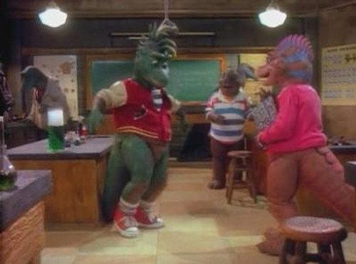 Dinosaurs Season 3 Episode 18 - Dirty Dancin'