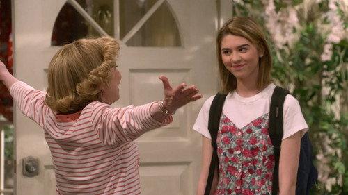 That '90s Show Season 1 Episode 1 - That '90s Pilot