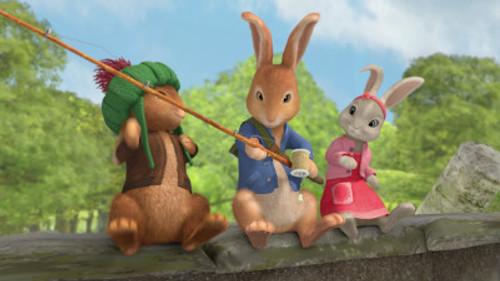 Peter Rabbit Season 1 Episode 3 - The Tale of Benjamin's Strawberry Raid