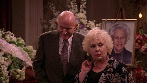Everybody Loves Raymond Season 7 Episode 20 - Who's Next