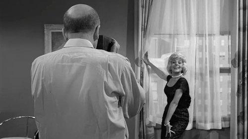 The Twilight Zone Season 2 Episode 10 - A Most Unusual Camera