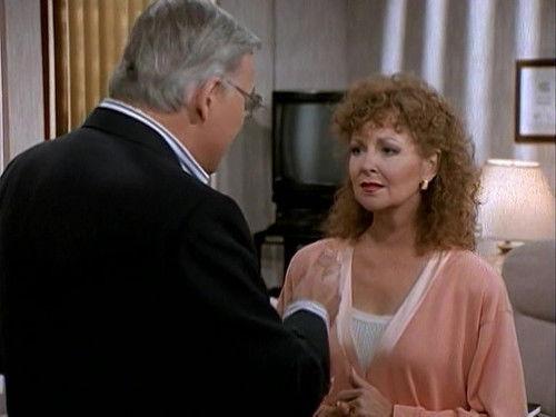 Coach Season 6 Episode 3 - Nice Job If You Can Get It