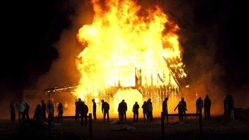 The Walking Dead Season 2 Episode 13 - Beside the Dying Fire