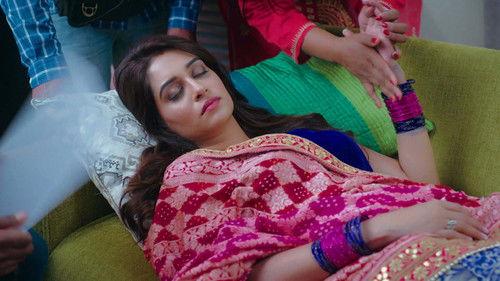 Kahaan Hum Kahaan Tum Season 1 Episode 2 - Sonakshi Falls Unconscious