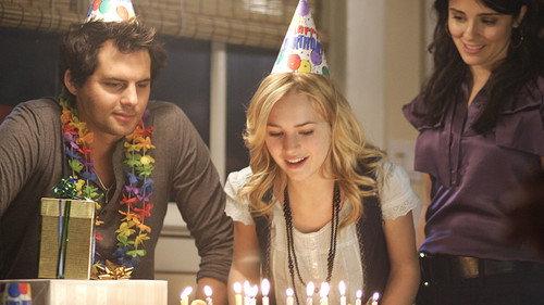 Life Unexpected Season 1 Episode 1 - Pilot