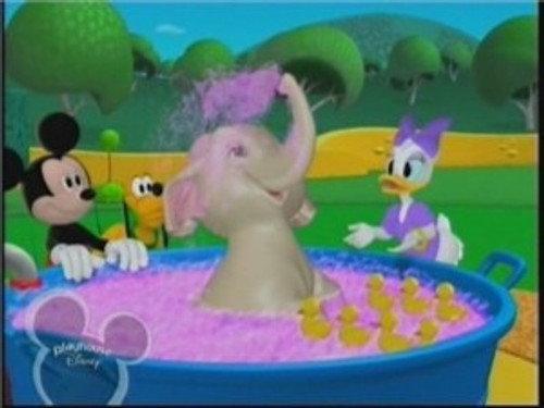Mickey Mouse Clubhouse Season 2 Episode 10 - Daisy's Pet Project