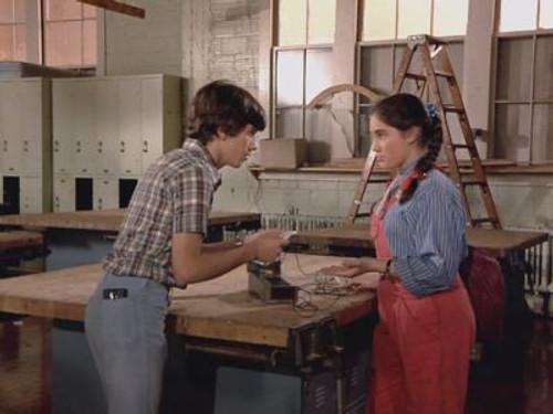 Square Pegs Season 1 Episode 6 - A Simple Attachment