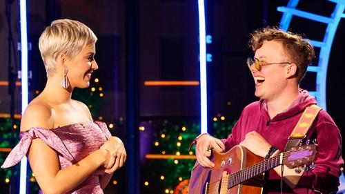 American Idol Season 2 Episode 2 - Auditions (2)