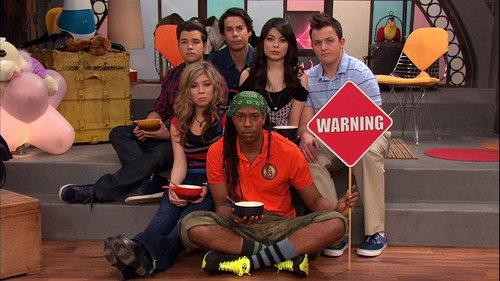 iCarly Season 6 Episode 1 - iApril Fools