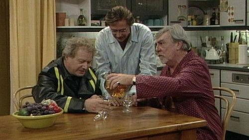 Oppassen!!! Season 6 Episode 1 - Uit de brand