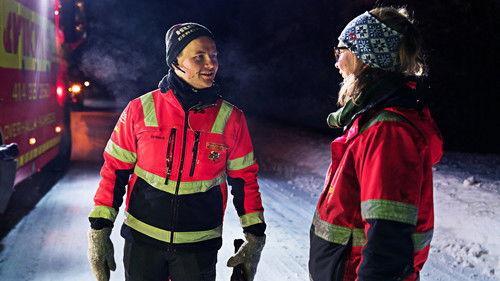 Ice Road Rescue Season 6 Episode 2 - Rivals on the Brink