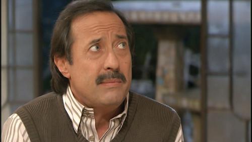 Casados con Hijos Season 1 Episode 21 - Dardito bigotito