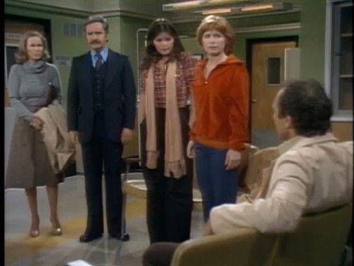 One Day at a Time Season 3 Episode 10 - Barbara's Friend (2)