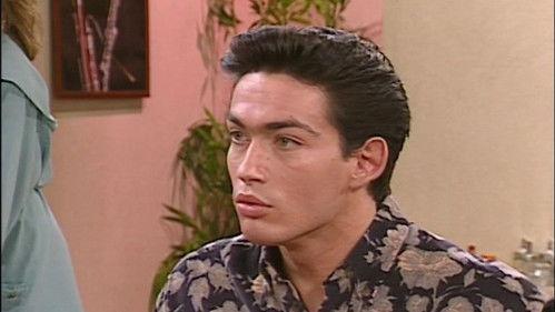 Hélène et les Garçons Season 1 Episode 14 - Une journée studieuse