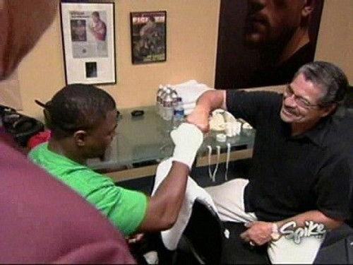 The Ultimate Fighter Season 2 Episode 11 - Semi-Final #1: Bloody Brawl