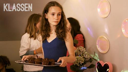 Klassen Season 9 Episode 19 - Victoria's birthday party