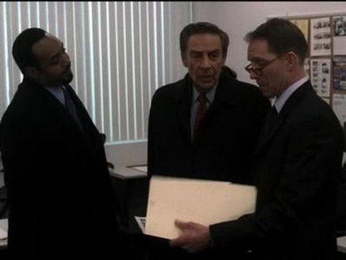 Law & Order Season 14 Episode 17 - Hands Free