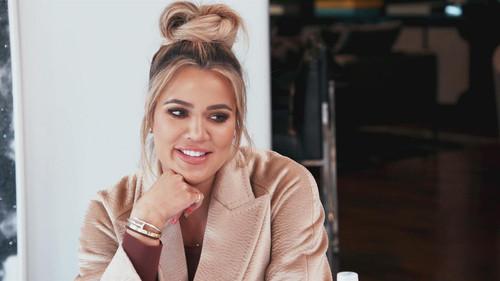 Keeping Up with the Kardashians Season 15 Episode 3 - Drop Dead Gorgeous