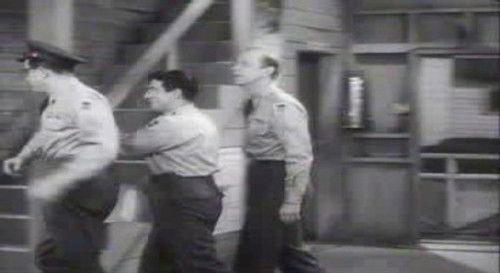 The Phil Silvers Show Season 1 Episode 33 - War Games