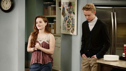 undefined Season 4 Episode 21 - Vanessa Fixes Up Eve