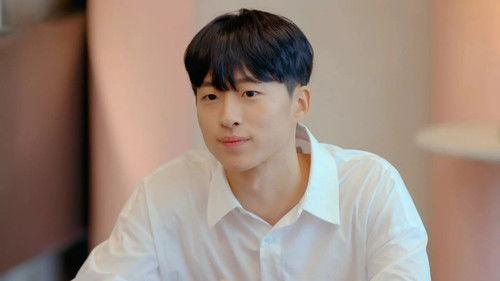 Alumni Lovers Season 1 Episode 1 - Could you fall in love with your former schoolmate?