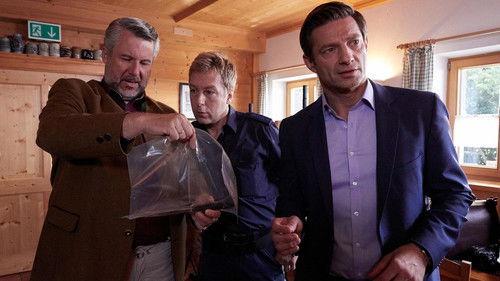 Die Rosenheim-Cops Season 18 Episode 16 - Boards that Mean the World