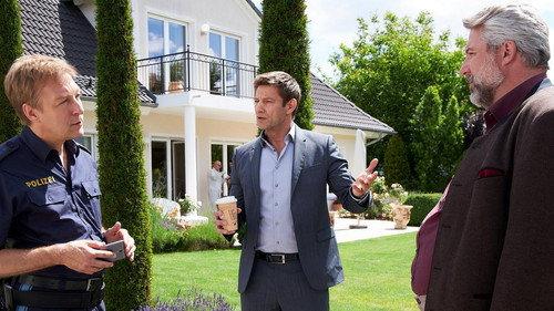 Die Rosenheim-Cops Season 20 Episode 12 - Teatime for a murderer