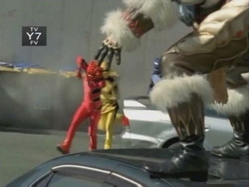 Power Rangers Season 16 Episode 16 - Friends Don't Fade Away