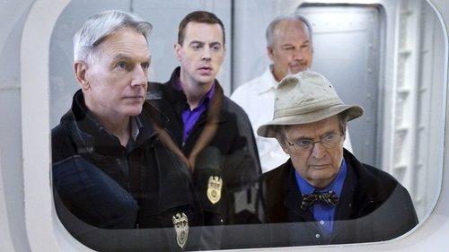 NCIS Season 13 Episode 14 - Decompressed