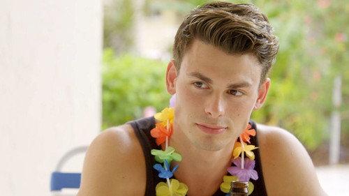 Siesta Key Season 1 Episode 8 - Garrett Gets a Girl