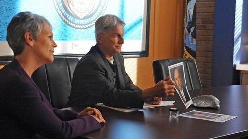 NCIS Season 9 Episode 23 - Up in Smoke