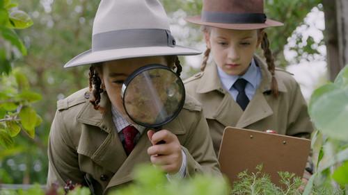 Gardening Australia Junior Season 1 Episode 9 - Dirt Detectives