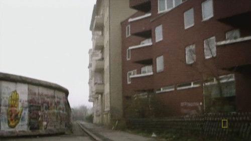 The '80s: The Decade That Made Us Season 1 Episode 5 - Tear Down These Walls