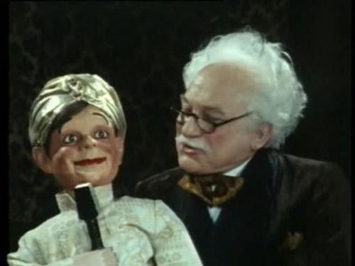 Minder Season 8 Episode 9 - The Greatest Show in Willesden