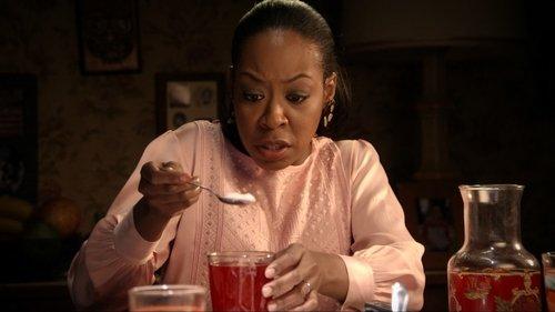 Everybody Hates Chris Season 1 Episode 15 - Everybody Hates the Lottery