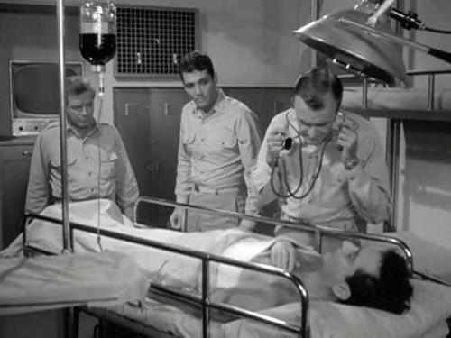 Voyage to the Bottom of the Sea Season 1 Episode 12 - No Way Out