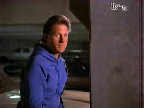 Scarecrow and Mrs. King Season 4 Episode 10 - Need to Know