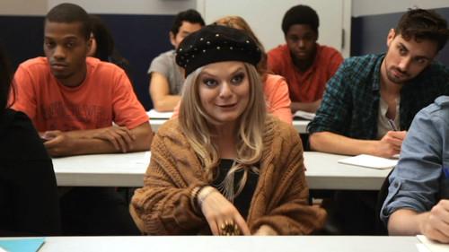 Very Mary-Kate Season 3 Episode 1 - Raise Your Hand