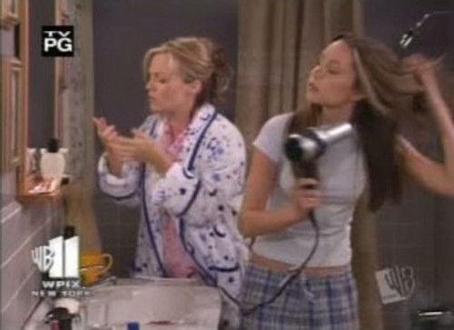 What I Like About You Season 1 Episode 3 - Roommates