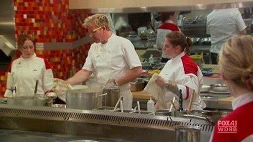 Hell's Kitchen Season 8 Episode 9 - 8 Chefs Compete