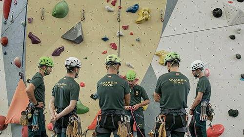 C.A.E.M.: Sobre el terreno Season 1 Episode 1 - Episode 1