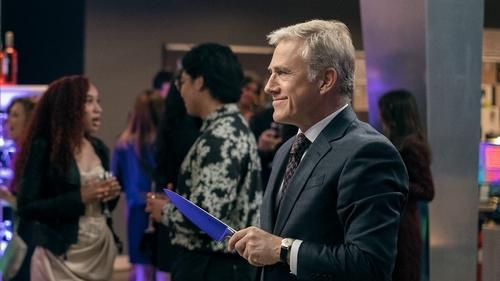 The Consultant Season 1 Episode 8 - Hammer