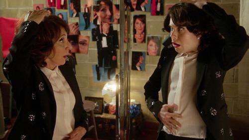 Difficult People Season 3 Episode 8 - Criminal Minds