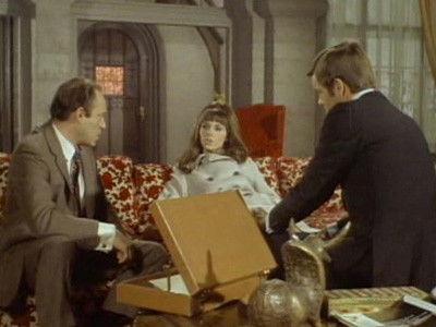 It Takes a Thief Season 1 Episode 7 - When Thieves Fall In