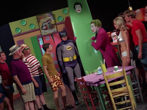 Batman Season 3 Episode 10 - Surf's Up!  Joker's Under!