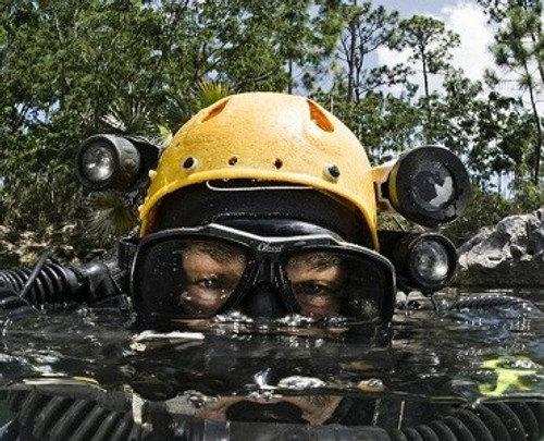 NOVA Season 37 Episode 13 - Extreme Cave Diving