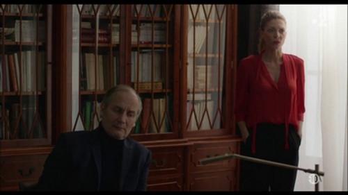 Inside Season 1 Episode 1 - À Agnès D.