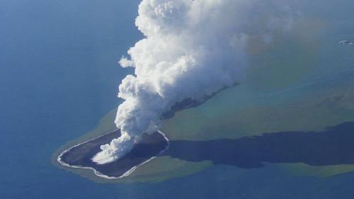 What on Earth? Season 8 Episode 3 - Island of the Alien Ooze