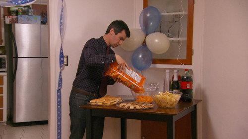 Nathan for You Season 2 Episode 6 - Dating Website / Party Planner